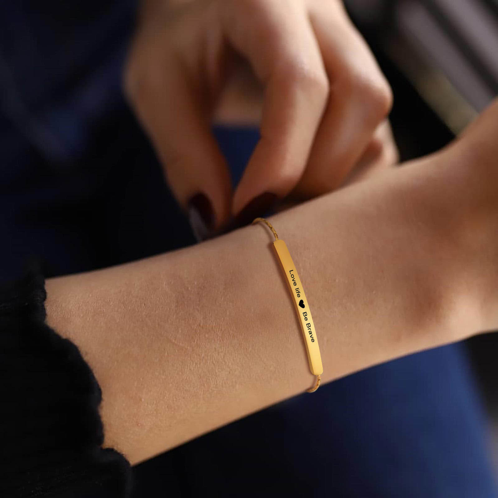 Bracciale con barra incisa per - Coordinates Bracelet recensione e prezzo