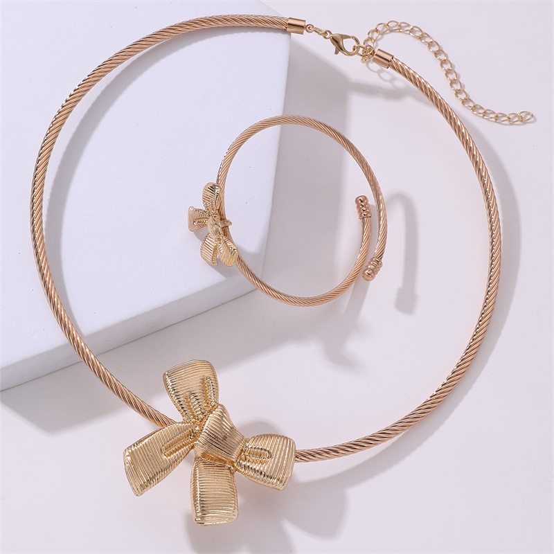 Set floreale per tutti i giorn - Coordinates Bracelet recensione e prezzo