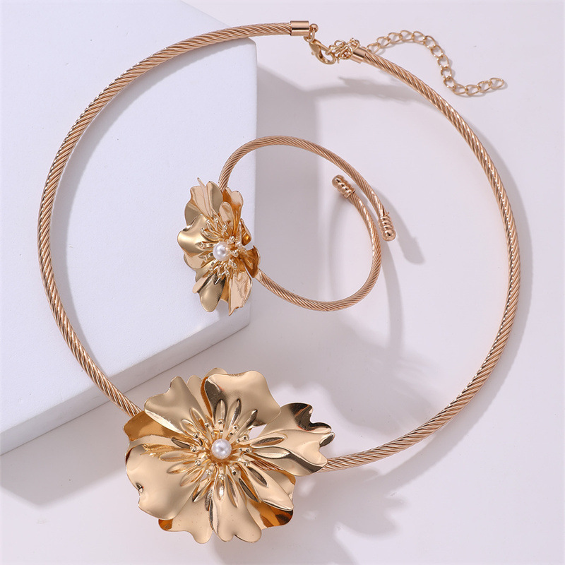 Set floreale per tutti i giorn - Coordinates Bracelet recensione e prezzo